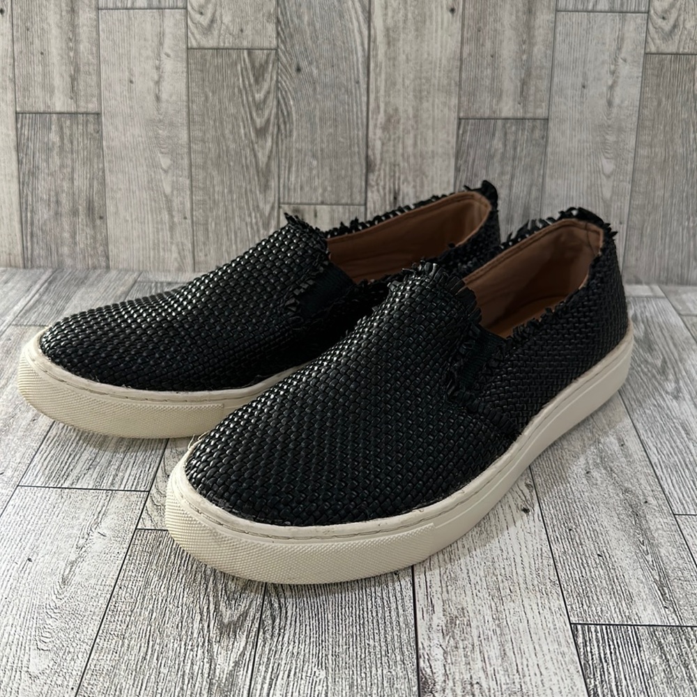 Indigo rd women’s irkicky black woven slip on shoes size 8